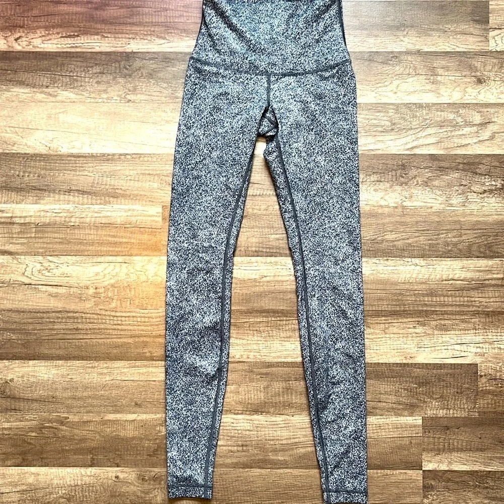 Lululemon Legging Pant High Rise Speckled Black  White size 4 - Picture 2 of 16